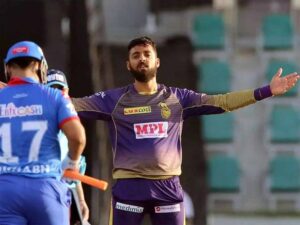 Varun Chakravarthy biography in hindi